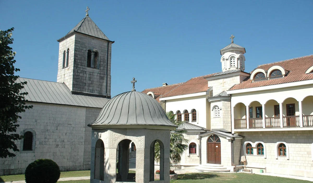 Manastir zdrebaonik 2